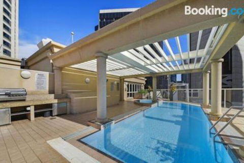 Bond 215 - Hotel WA 3