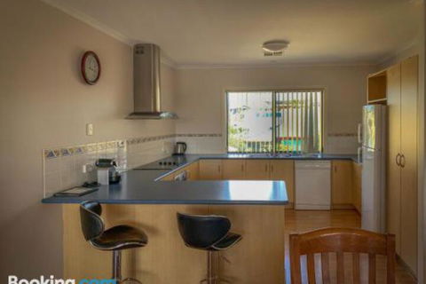 Endeavour 6 - Hotel WA 1