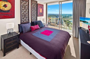 Luxury 3BR Apt With Incredible Views - Hotel WA 2