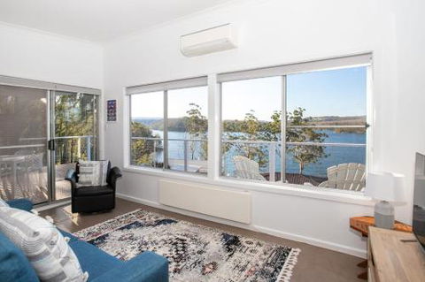 Home On The Water 21 Evans St. Lake Conjola - Hotel WA 3