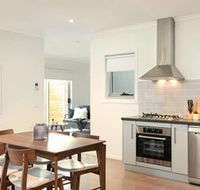 Chic Modern  Designer Apartment - Hotel WA