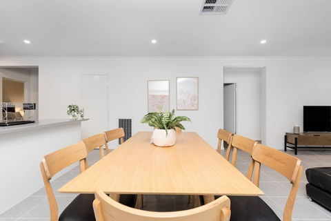 Resortstyle 4BR House With Parking@werribee - Hotel WA 5