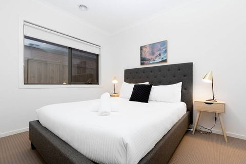 Resortstyle 4BR House With Parking@werribee - Hotel WA 6