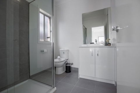 Big Family Fun@ 4 Bedrooms House In Point Cook - Hotel WA 4