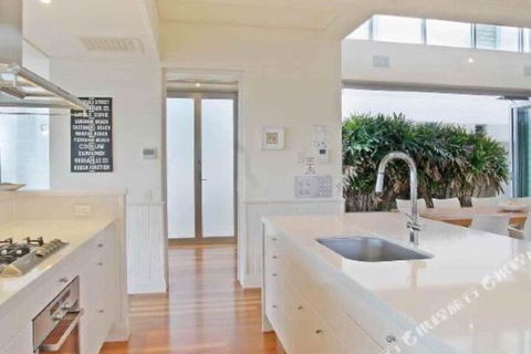 R & W Noosa Holidays 19 The Esplanade - Hotel WA 4