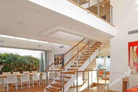 R & W Noosa Holidays 19 The Esplanade - Hotel WA 3