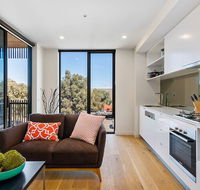 BRUNSWICK Stylish Space with Parking  Netflix