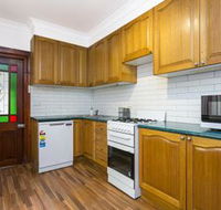 Spacious 3 Bedroom Minutes To CBD - Hotel WA
