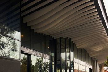 Panoramic Melbourne Views From Stylish Apartment - Hotel WA 3