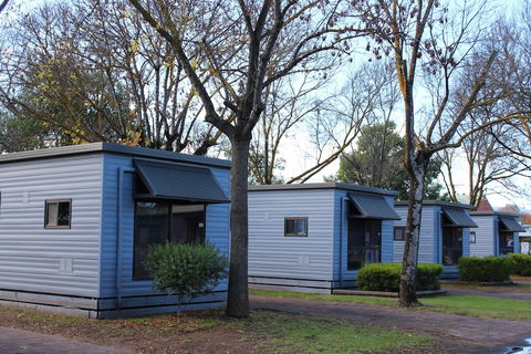 Adelaide Caravan Park - Hotel WA 5
