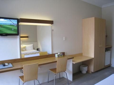 Country Lodge Motor Inn - Hotel WA 3