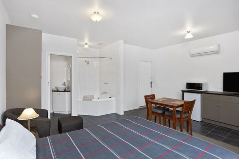A1 Motels Port Fairy Motel And Apartments - Hotel WA 7