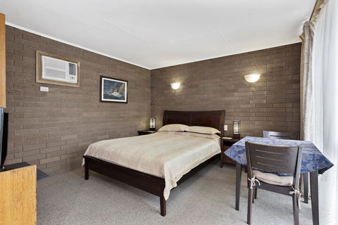A1 Motels Port Fairy Motel And Apartments - Hotel WA 4