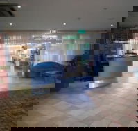 Lake Haven Motor Inn  Palms Restaurant - Hotel WA