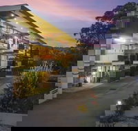 The Dolphin Apartments - Hotel WA