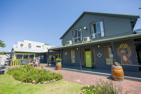 Dunsborough Beachouse YHA Hostel - Hotel WA 0