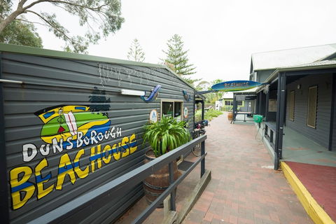 Dunsborough Beachouse YHA Hostel - Hotel WA 6