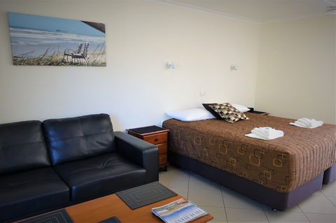 Pacific Palms Motor Inn - Hotel WA 3