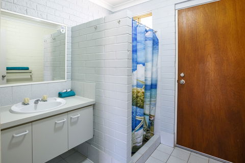 Shark Bay Seafront Apartments - Hotel WA 4