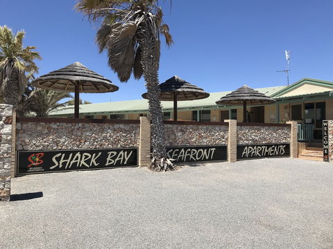 Shark Bay Seafront Apartments - Hotel WA 0