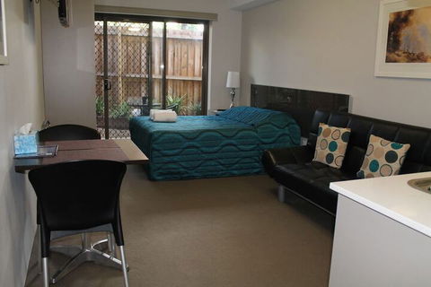 Strathfield Executive Accommodation - Hotel WA 2