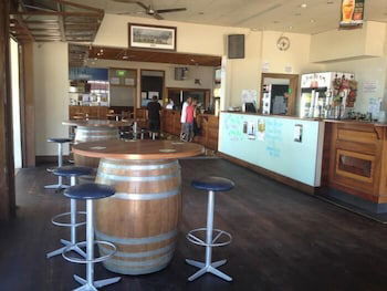 Port Lincoln Pier Hotel - Hotel WA 4