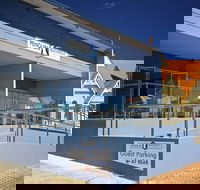 Penguin Beachfront Apartments - Hotel WA