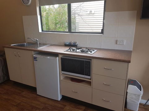 BIG 4 Hay - Hotel WA 4