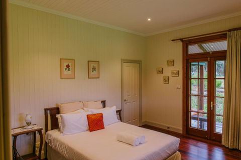 Hanging Tree Wines - Hotel WA 6