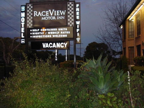 A Raceview Motor Inn - Hotel WA 1