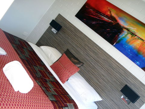 A Raceview Motor Inn - Hotel WA 2