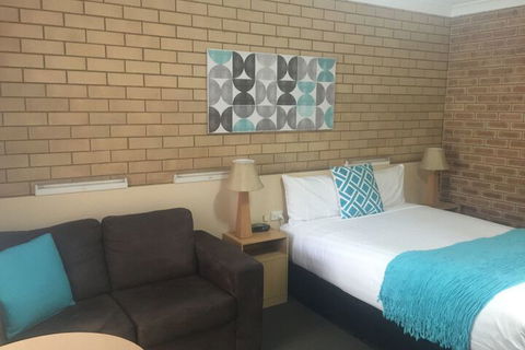 Blue Violet Motor Inn - Hotel WA 4