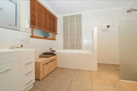 Sherwood View Accommodation - Hotel WA 2