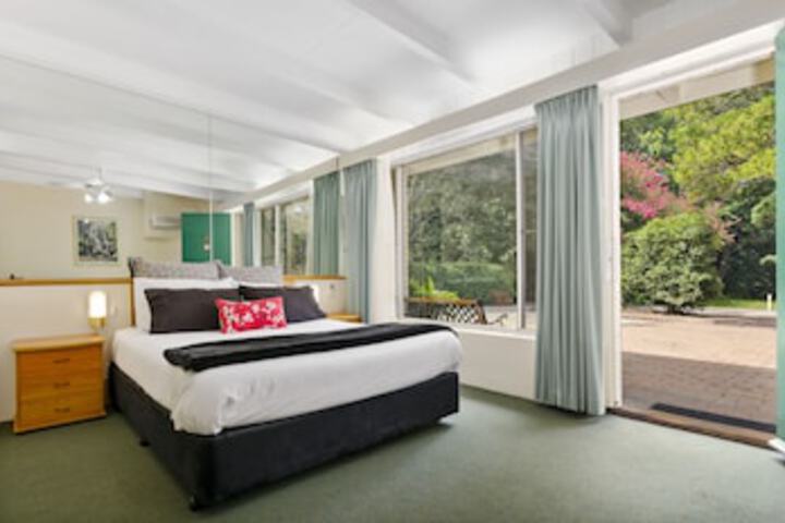 Figtree NSW Hotel WA