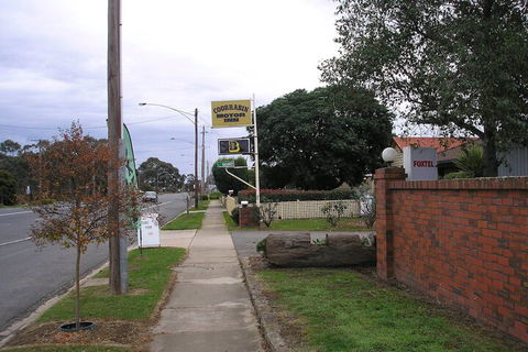 Coorrabin Motor Inn - Hotel WA 3