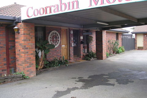 Coorrabin Motor Inn - Hotel WA 2