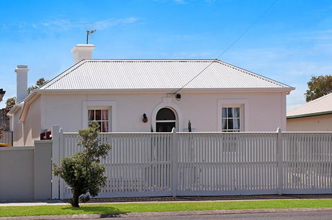 Historic Central Cottage In Warrnambool - Hotel WA 3
