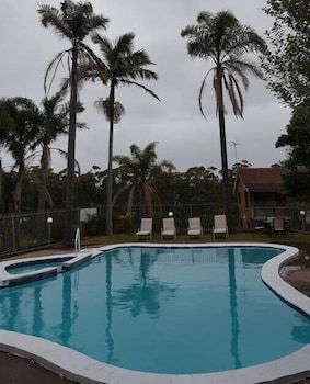 Lake Tabourie NSW Hotel WA