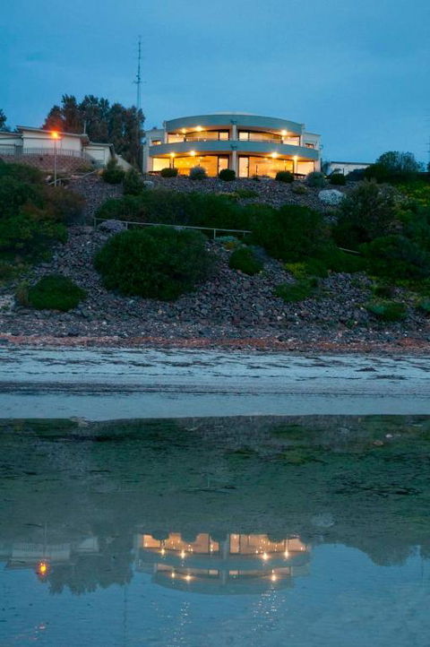Cliff House Beachfront Villas - Hotel WA 6