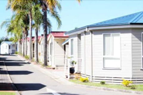 Lifestyle Village Redhead - Hotel WA 4