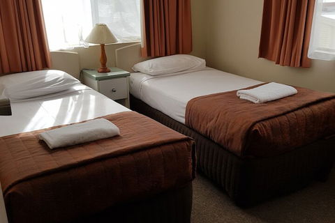 Earls Court Motor Inn - Hotel WA 7