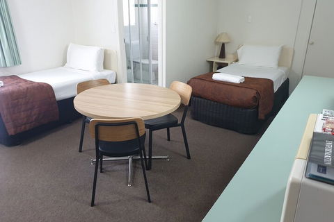 Earls Court Motor Inn - Hotel WA 3