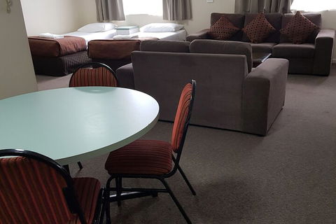 Earls Court Motor Inn - Hotel WA 1