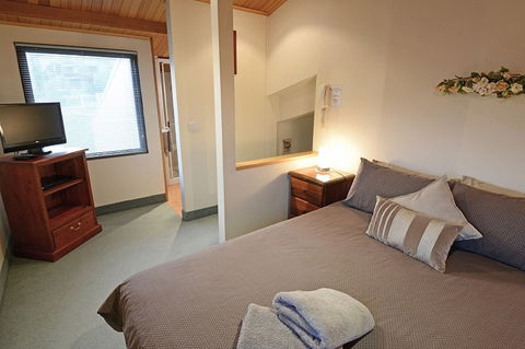 Falls Creek Country Club - Hotel WA 4