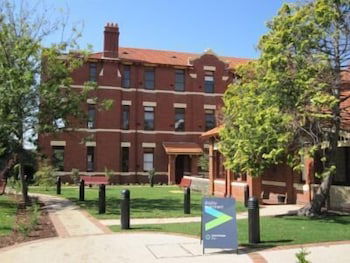 Fairfield VIC Hotel WA