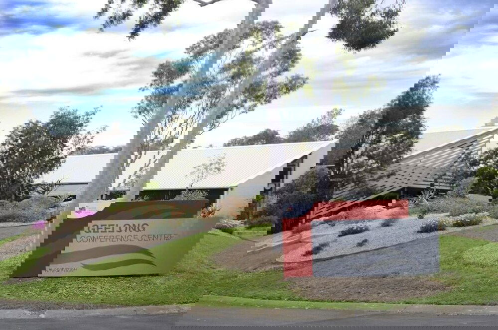 St Albans Park VIC Hotel WA