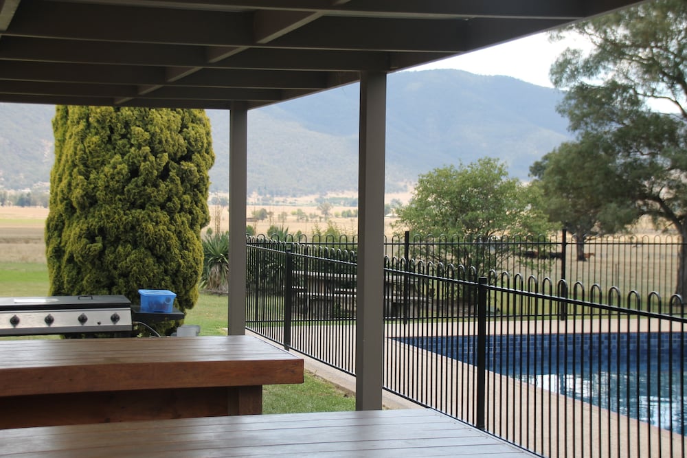Nariel Valley ACT Hotel WA