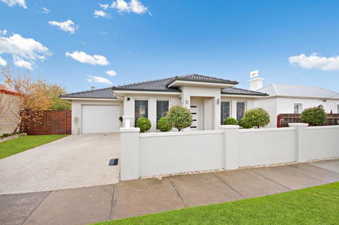 Central Warrnambool Townhouse - Hotel WA 2