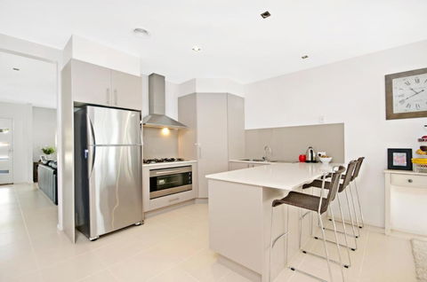 Central Warrnambool Townhouse - Hotel WA 1