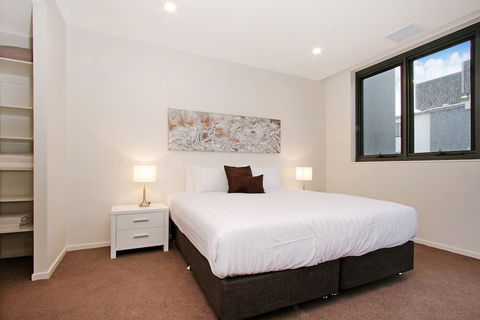 Accommodate Canberra - IQ - Braddon - Hotel WA 3